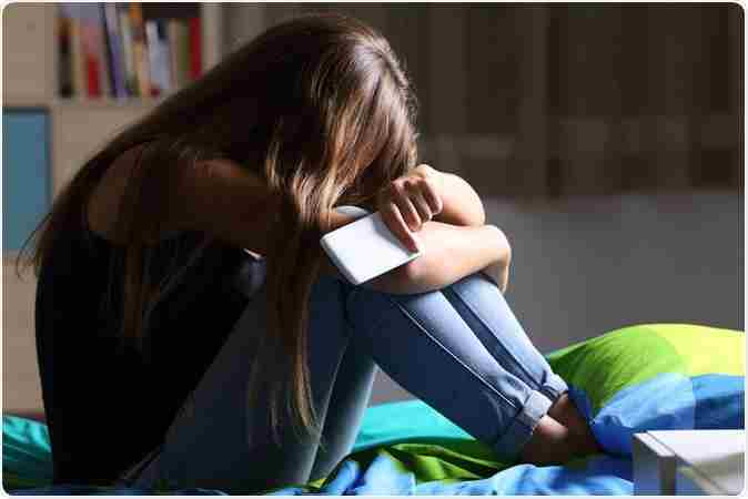 علائم و درمان افسردگی نوجوانان دختر و پسر جوان