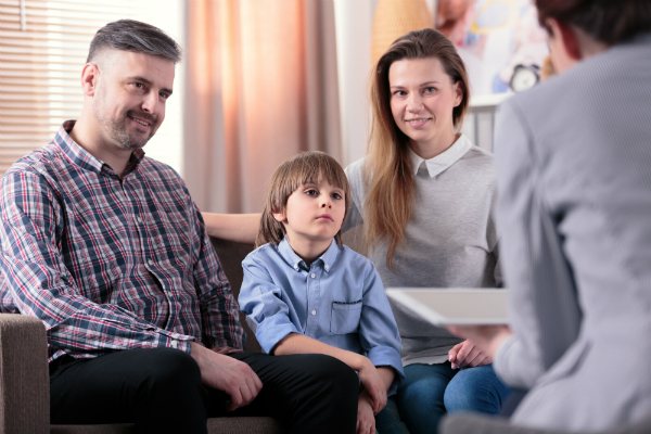 مشاوره خانوادگی و سوالات مرتبط با خانواده درمانی