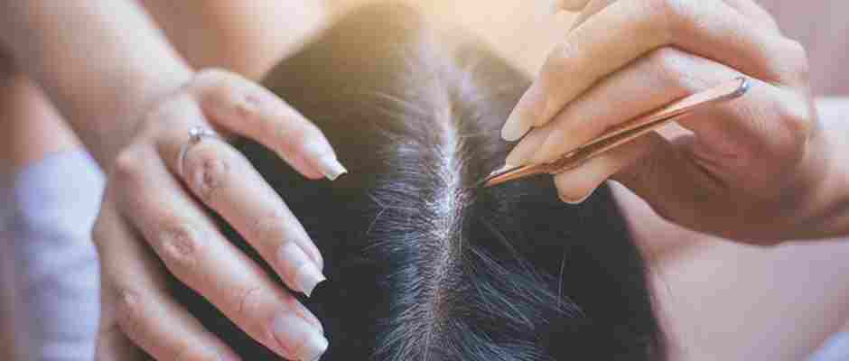 آیا بازی با مو یا کندن مو می تواند نشانه اختلال روانی باشد؟