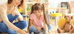 محافظت از کودکی که مورد قلدری قرار گرفته با بازی درمانی