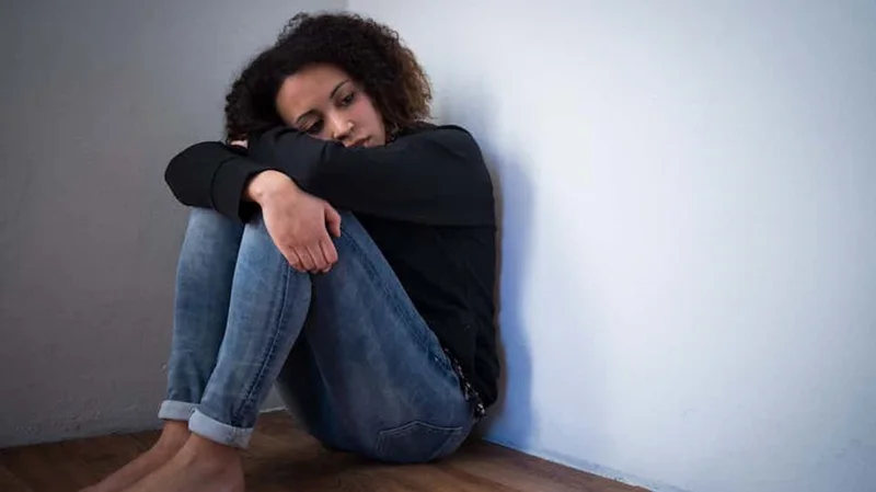 افسردگی اساسی چیست؟ + درمان قطعی افسردگی در خانه