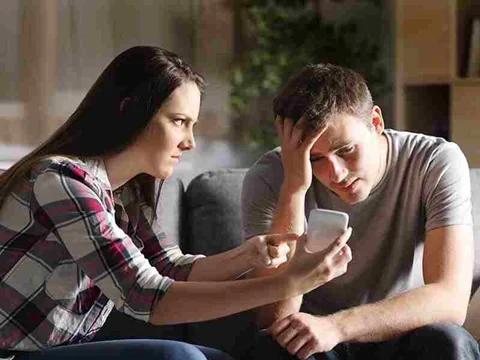 عواقب دروغ گفتن در رابطه| آیا همسرم به من دروغ می گوید؟