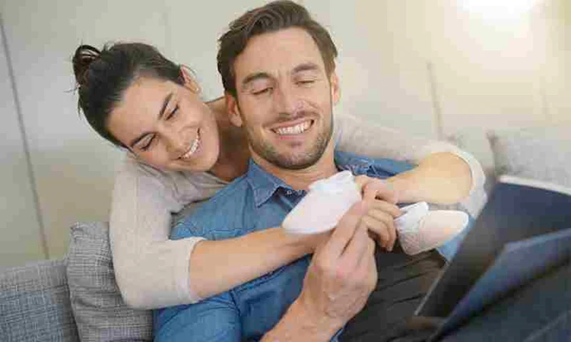 21 ایده خلاقانه برای خبر بارداری به همسر ❤️