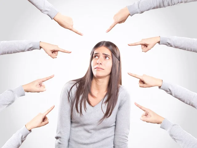 همه چیز درباره اضطراب اجتماعی و کمرویی