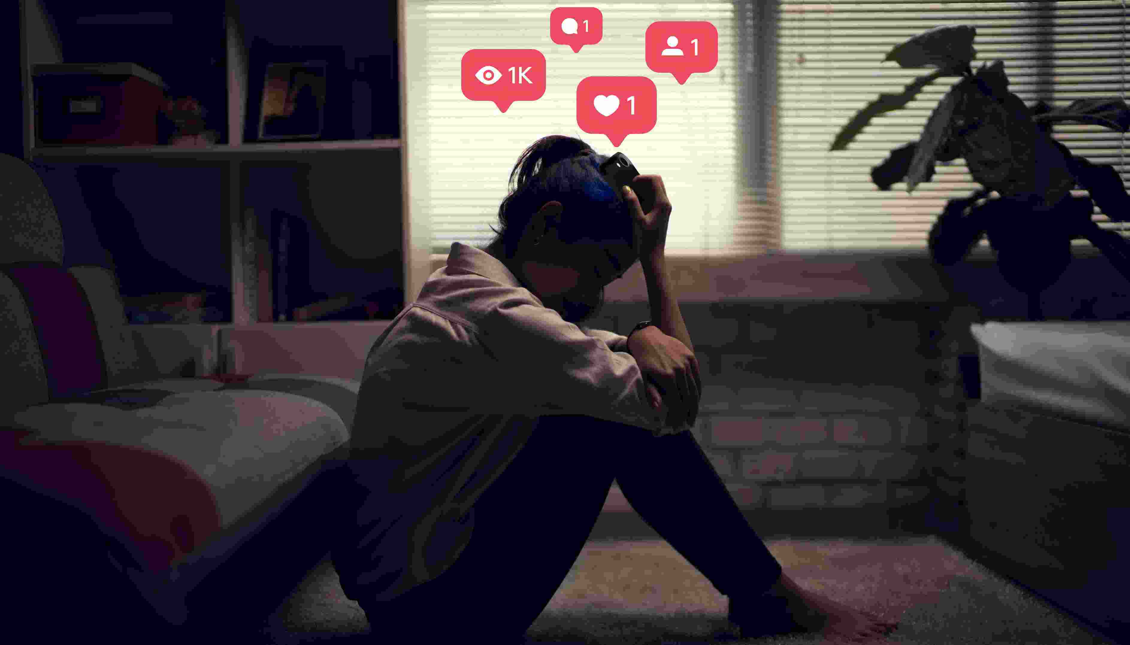 کار با فضای مجازی باعث افسردگی می شود | اعتیاد به اینترنت