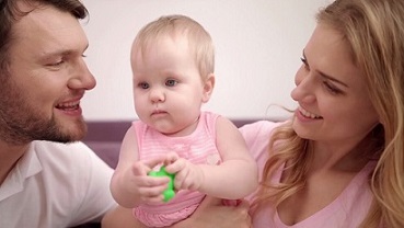 چگونه با والدین مستبد و سمی کنار بیاییم؟