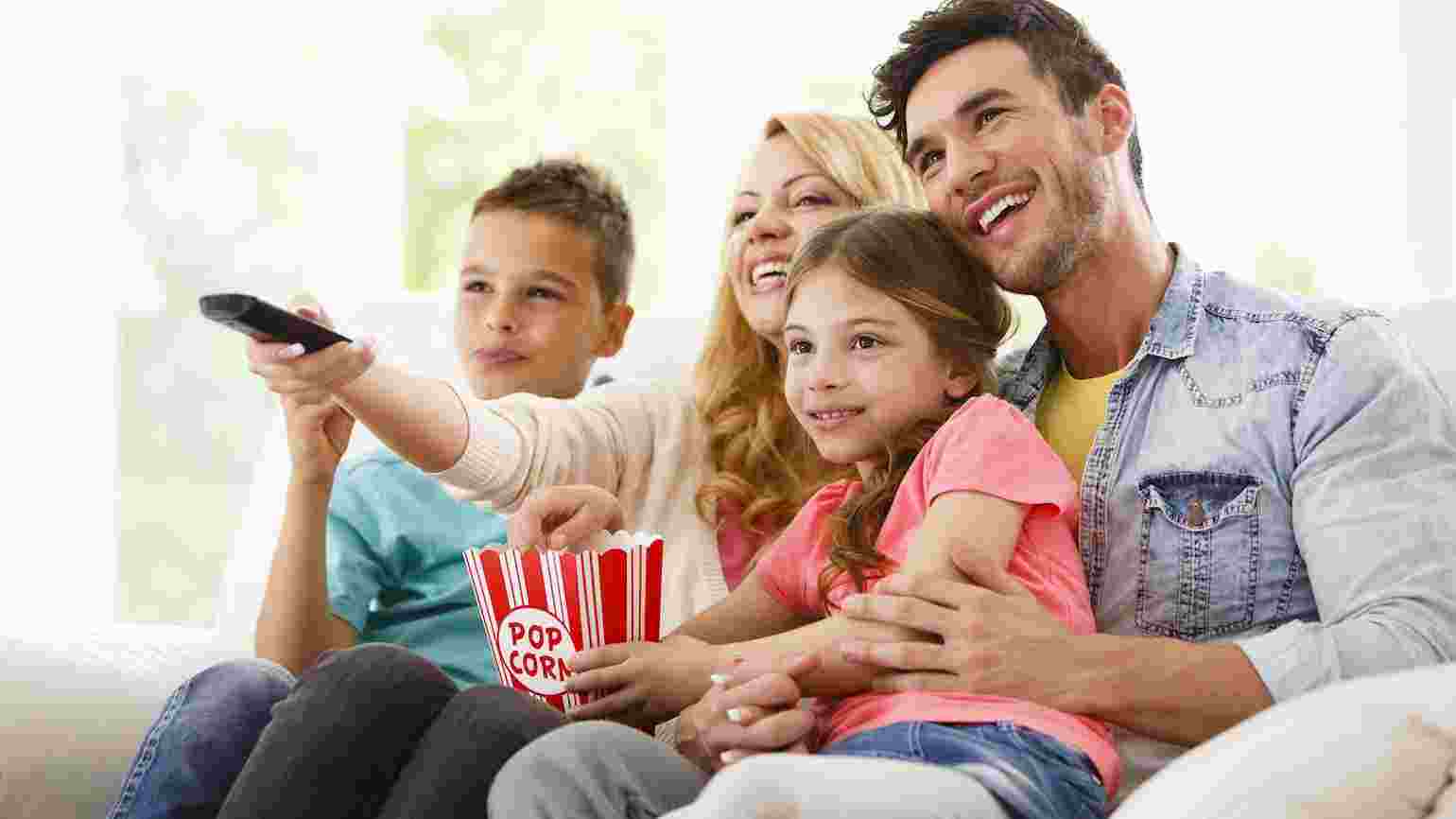 چگونه وقت بیشتری با خانواده سپری کنیم؟ فواید گذراندن وقت با خانواده