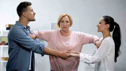 زندگی با خانواده همسر  ❤️چگونه در صلح کنار یکدیگر زندگی کنیم