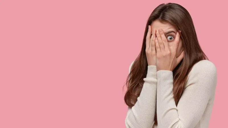 درمان ترس از آینه| از تشخیص تا درمان