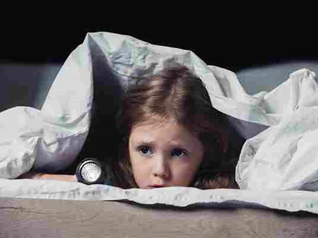 راهکارهای درمان ترس از تاریکی در کودکان