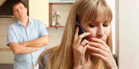 نشانه ها و دلایل خیانت به همسر 💔 چرا همسرم به من خیانت کرد؟